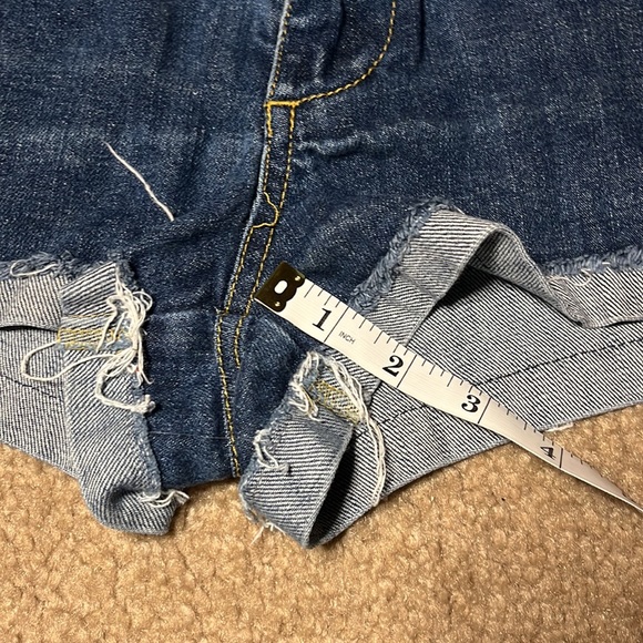 Shorty cut off shorts by Princess Vera Wang, 2 tone, size 9, EUC - Picture 3 of 6